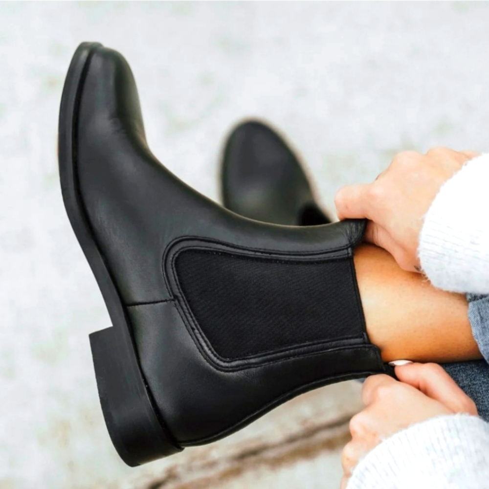 Thursday Boot Co Duchess Chelsea Boots 6.5 Wide